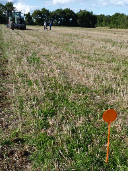Essai comparatif déchaumeurs Lemken